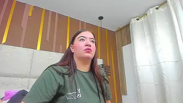 Snapshot of AmbarGills chatting on February 2026 12:42:02 PM AmbarGills online show from February 2026 12:42:02 PM