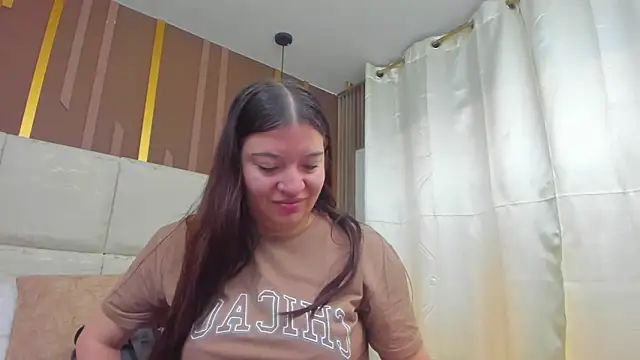 Snapshot of AmbarGills chatting on February 2026 12:55:01 PM AmbarGills online show from February 2026 12:55:01 PM