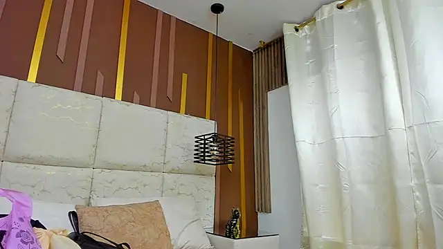 Snapshot of AmbarGills chatting on February 2026 12:57:01 PM AmbarGills online show from February 2026 12:57:01 PM