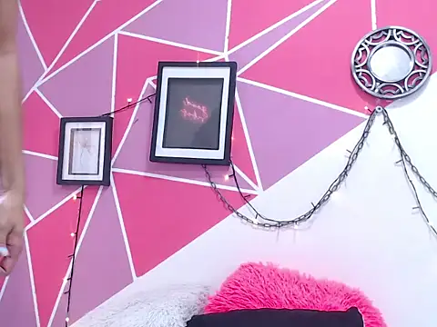 Tifany Adams online show from October 2025 08:21:02 PM