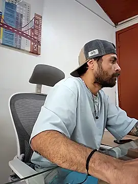 Nateskp 1 online show from October 2025 08:42:02 PM