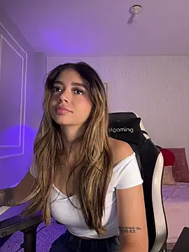 HoneyMollyX online show from January 2026 01:13:02 PM