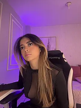 HoneyMollyX online show from January 2026 01:04:01 PM