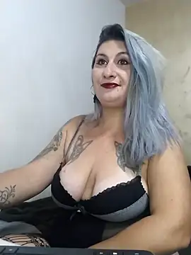 Snapshot of LilithGreenn chatting on October 2025 06:58:02 AM LilithGreenn online show from October 2025 06:58:02 AM