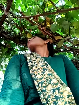 Cutsedi3 online show from December 2025 11:28:02 AM