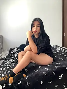 Sienna LaCroixx online show from October 2025 07:47:02 PM