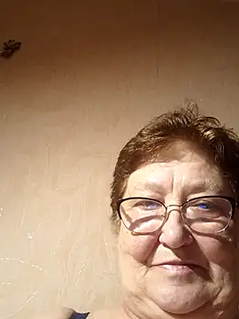 Snapshot of Katherine735 chatting on May 2026 08:48:02 PM Katherine735 online show from May 2026 08:48:02 PM