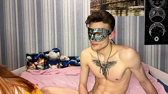 EmiliaCouple online show from January 2026 02:08:02 PM