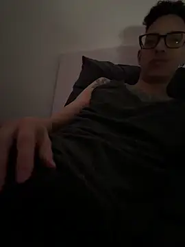 Ian 3333 online show from May 2026 03:41:02 PM