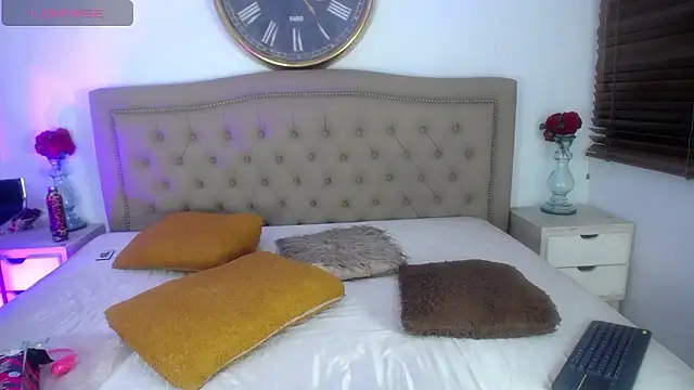 Adara Ferrara online show from February 2026 04:11:01 AM