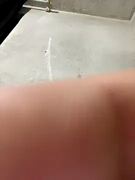 manu8325 online show from October 2025 12:33:01 AM