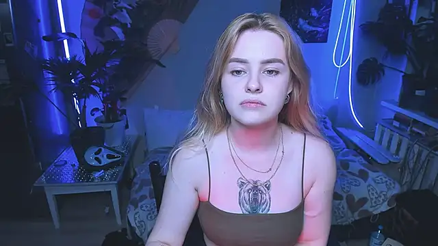 Alexa  Pirs online show from October 2025 12:44:02 AM