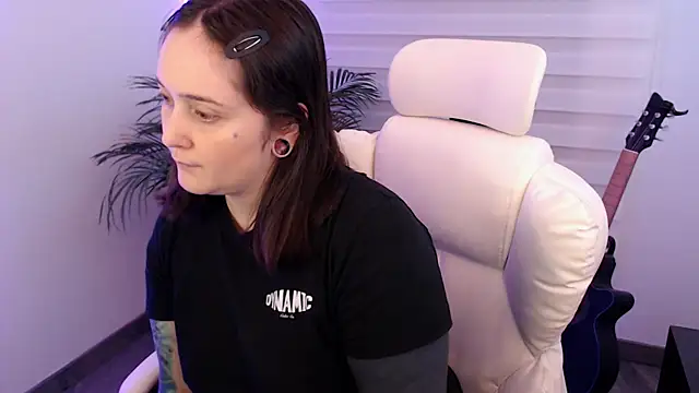 Fallenag666 online show from December 2025 01:00:01 AM