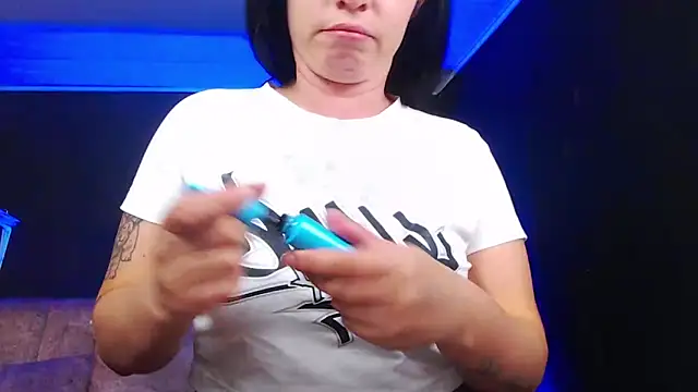 Liastark online show from November 2025 06:33:02 PM