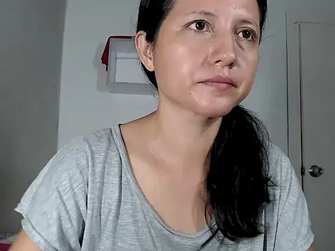 Renata Rivas online show from October 2025 05:24:01 AM