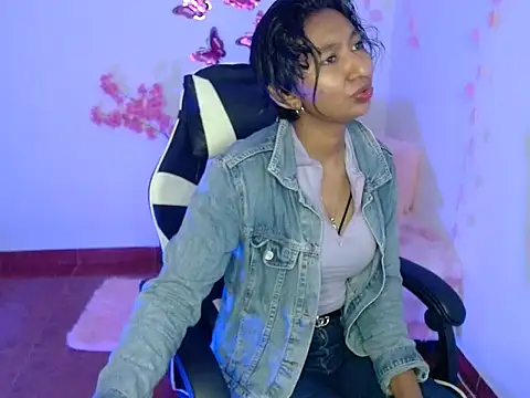 amber  666 online show from October 2025 12:22:02 AM