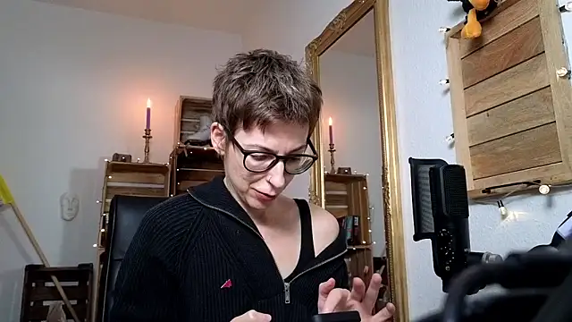 Antifistin online show from October 2025 05:08:02 PM