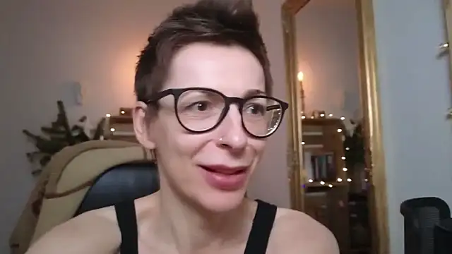 Antifistin online show from December 2025 01:14:02 AM