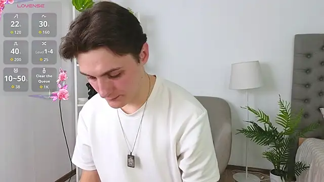 GGimperator  online show from October 2025 09:21:02 AM