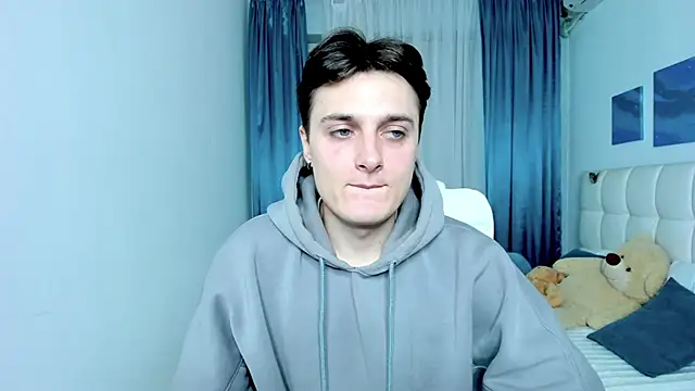 GGimperator  online show from December 2025 11:04:01 AM