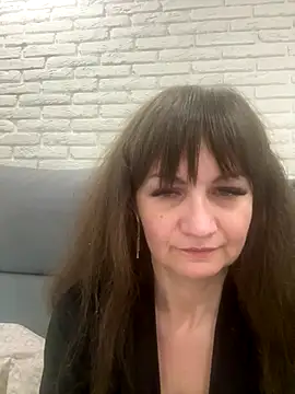 Butterfly8385 online show from October 2025 06:51:01 PM