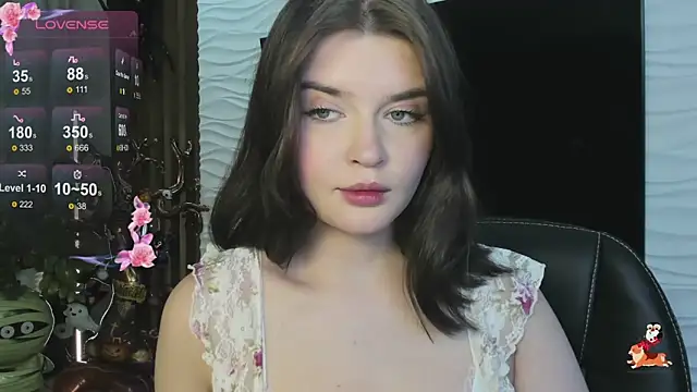 Mori Girll online show from October 2025 01:10:02 PM