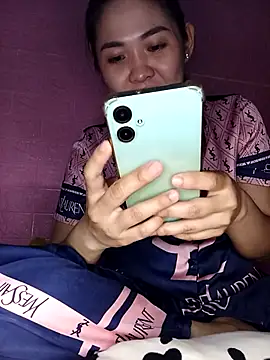 Snapshot of Cherry_pusy99 chatting on November 2025 01:04:02 AM Cherry pusy99 online show from November 2025 01:04:02 AM