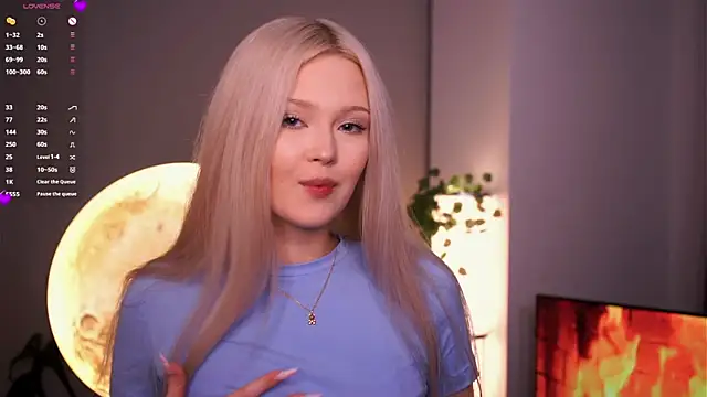 KaryTasch online show from November 2025 07:07:02 PM