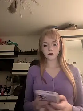 OpheliaMills online show from October 2025 10:36:01 AM