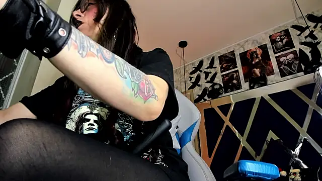 Snapshot of Evangelinejoness_ chatting on February 2026 11:42:02 AM Evangelinejoness online show from February 2026 11:42:02 AM