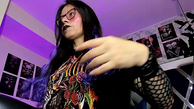 Snapshot of Evangelinejoness_ chatting on February 2026 12:02:01 PM Evangelinejoness online show from February 2026 12:02:01 PM