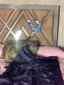 Snapshot of LunaMoore_Pink chatting on February 2026 12:41:02 PM LunaMoore Pink online show from February 2026 12:41:02 PM