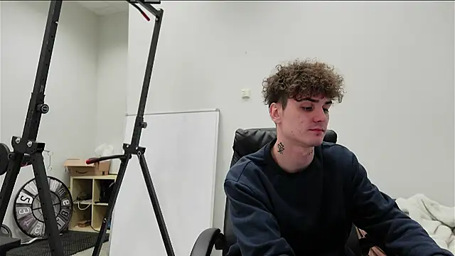 Nick Phillip online show from November 2025 02:31:02 PM