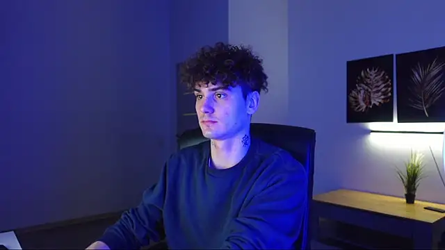 Nick Phillip online show from November 2025 02:21:02 PM