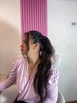 Snapshot of Fatimareid chatting on October 2025 10:27:02 AM Fatimareid online show from October 2025 10:27:02 AM