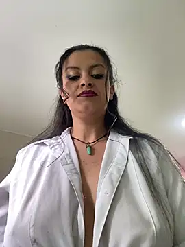 Snapshot of Fatimareid chatting on October 2025 11:24:01 AM Fatimareid online show from October 2025 11:24:01 AM