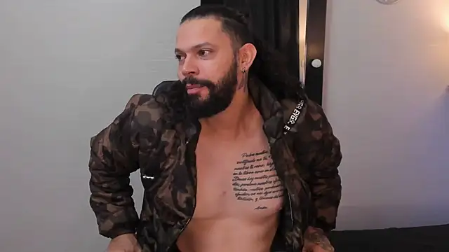 AlukardBig online show from November 2025 12:15:02 PM