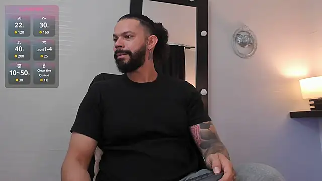 AlukardBig online show from November 2025 01:57:02 PM