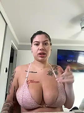 Snapshot of sativaiva chatting on October 2025 09:48:02 PM sativaiva online show from October 2025 09:48:02 PM