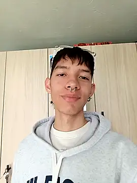 heyy noah11 online show from October 2025 08:31:02 PM