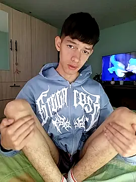 heyy noah11 online show from December 2025 08:50:02 PM