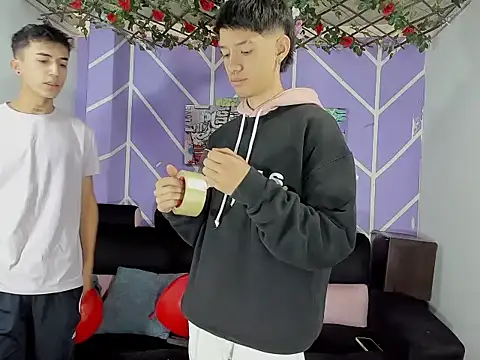 heyy noah11 online show from February 2026 01:41:02 PM