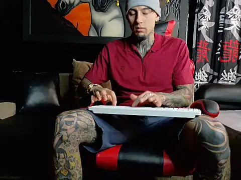 Molotov Explosive online show from November 2025 07:56:02 PM