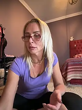 ElenabonyX online show from November 2025 04:52:02 PM