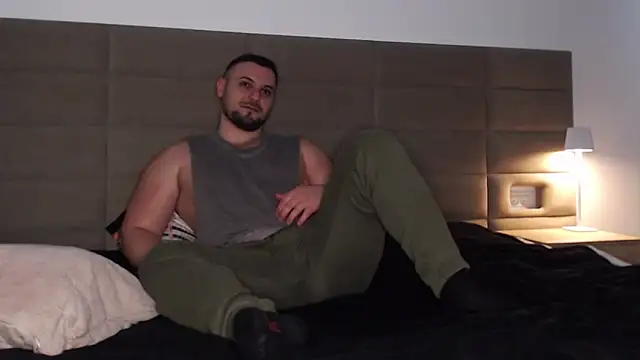 Snapshot of BriannSmith chatting on February 2026 01:55:01 PM BriannSmith online show from February 2026 01:55:01 PM