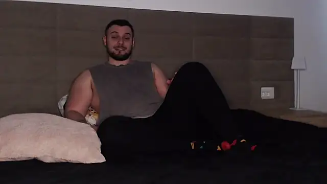 Snapshot of BriannSmith chatting on February 2026 01:33:02 PM BriannSmith online show from February 2026 01:33:02 PM