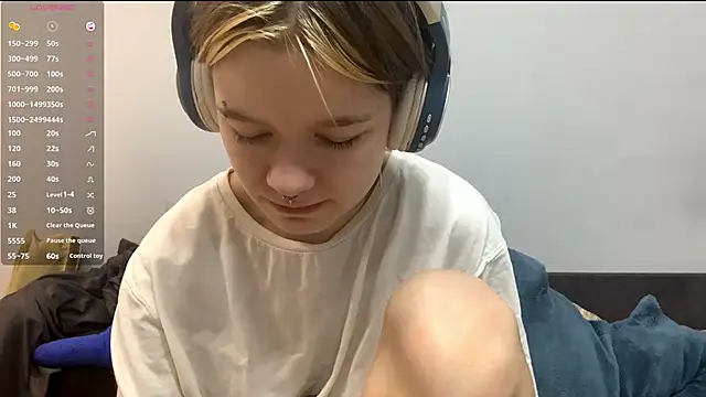 LorRebak online show from November 2025 10:25:02 AM