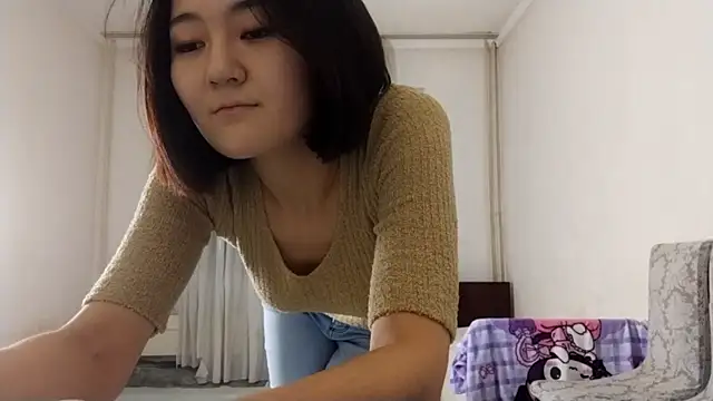 Lyndasilk online show from December 2025 04:23:02 PM