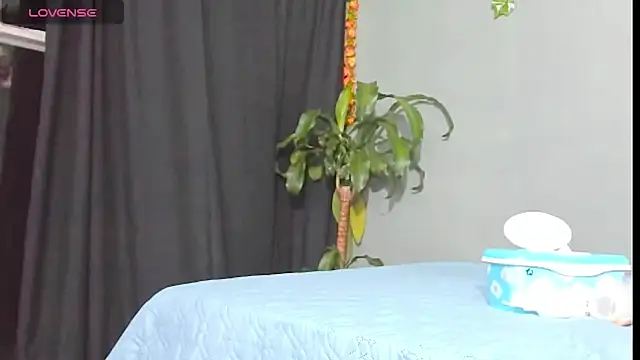 Sharlott smith online show from October 2025 11:46:01 PM