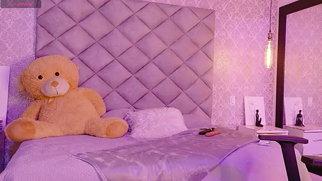 CARO ADAMS1 online show from February 2026 11:00:01 AM